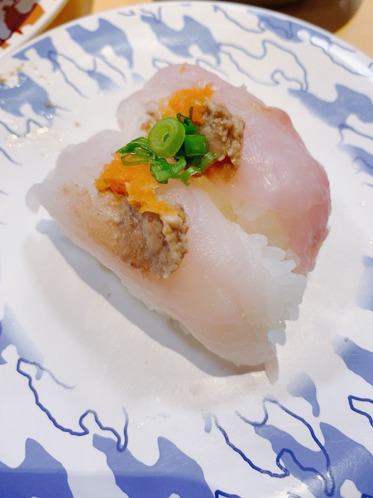 サバ美の食べる弁慶の寿司